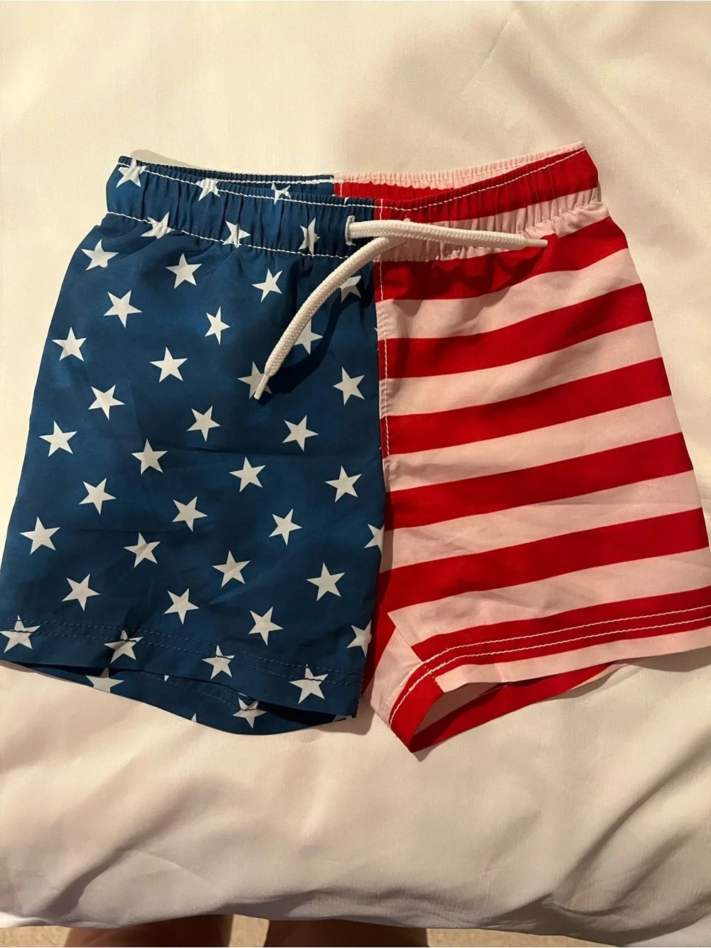 Old Navy Patriotic Toddler Rash Guard & Swim Trunk Set Size 18-24 Months